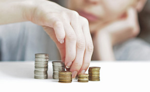 הוצאות וחסכונות (אילוסטרציה: Shutterstock)