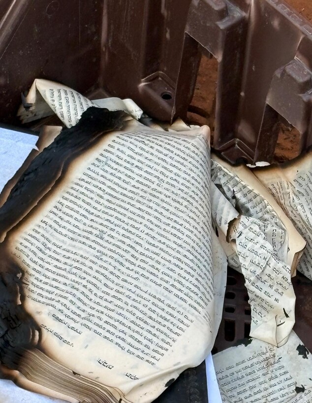 בית הכנסת של הרב הראשי לשעבר הוצת בית הכנסת של הרב הראשי לשעבר הוצת